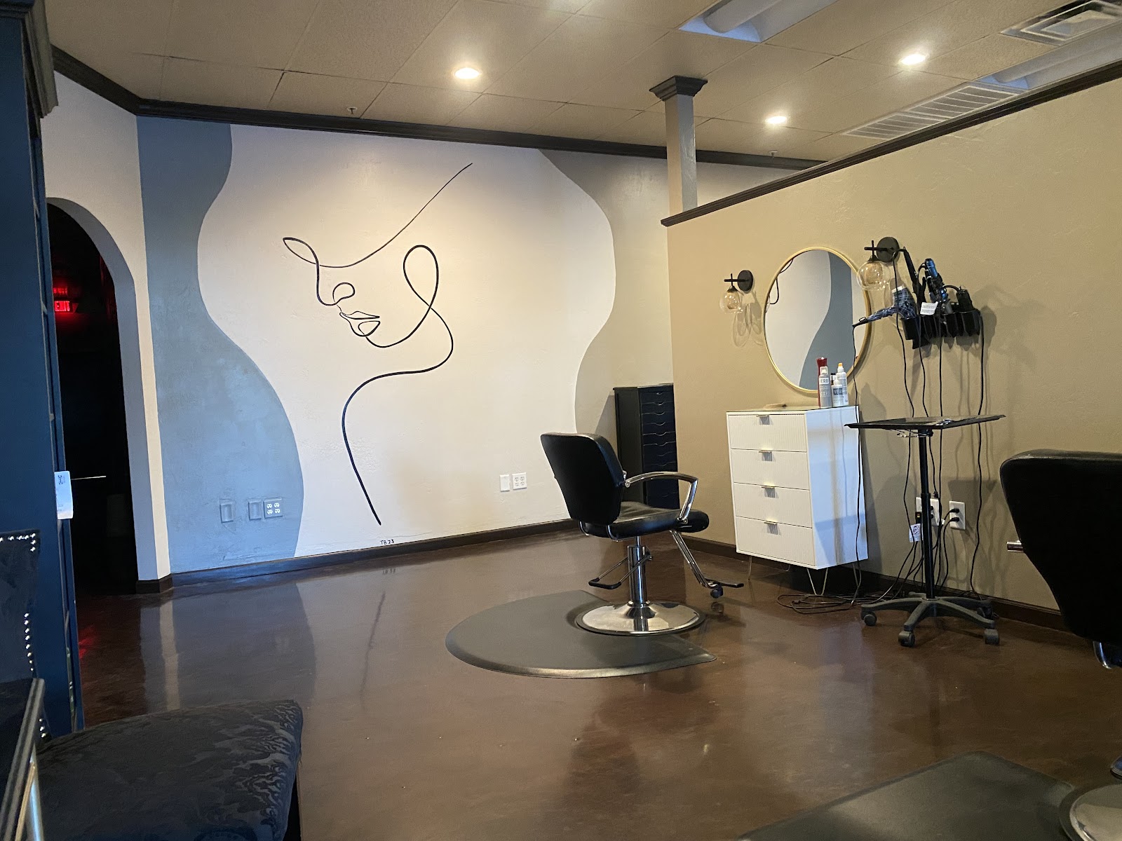 Studio eight salon & spa nail photo 1