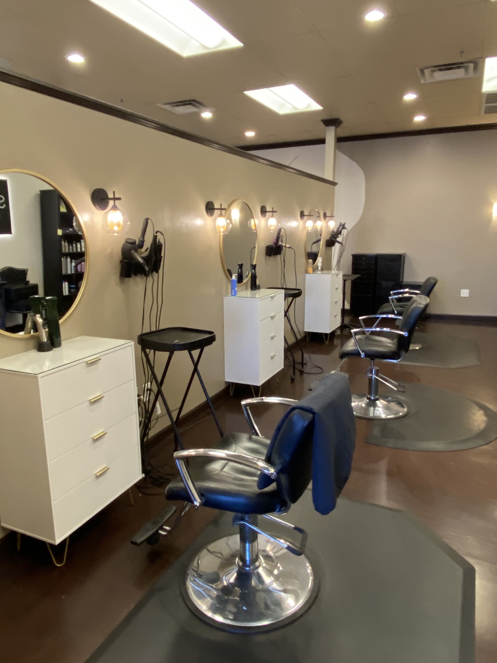 Studio eight salon & spa nail photo 6